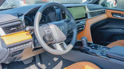 2026 Toyota Camry Lumiere 2.5L AT Hybrid Full Option (Gray)-10