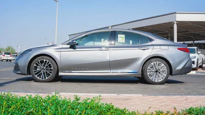 2026 Toyota Camry Lumiere 2.5L AT Hybrid Full Option (Gray)-2