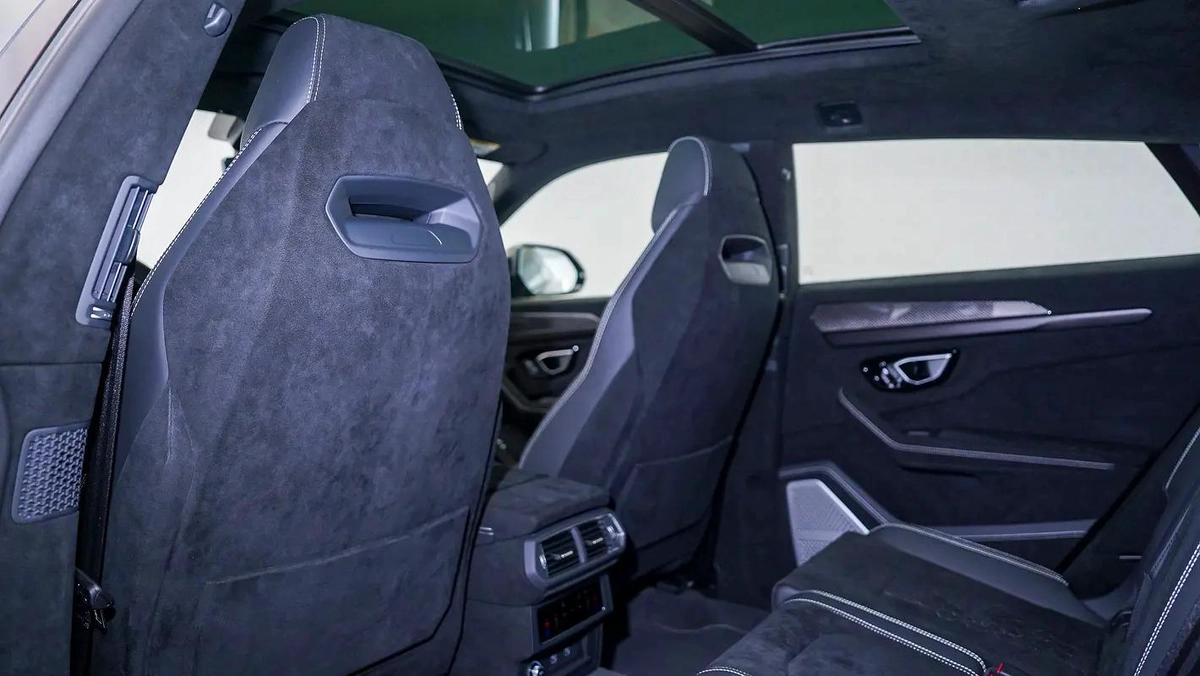 Lamborghini Urus Performante-2-2