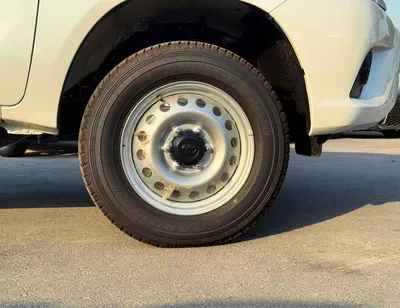 Toyota Hilux  TOYOTA HILUX || 2.4L DIESEL A/T / CHROME HANDLE & REAL CHROME BUMPER (CODE # HD)-5