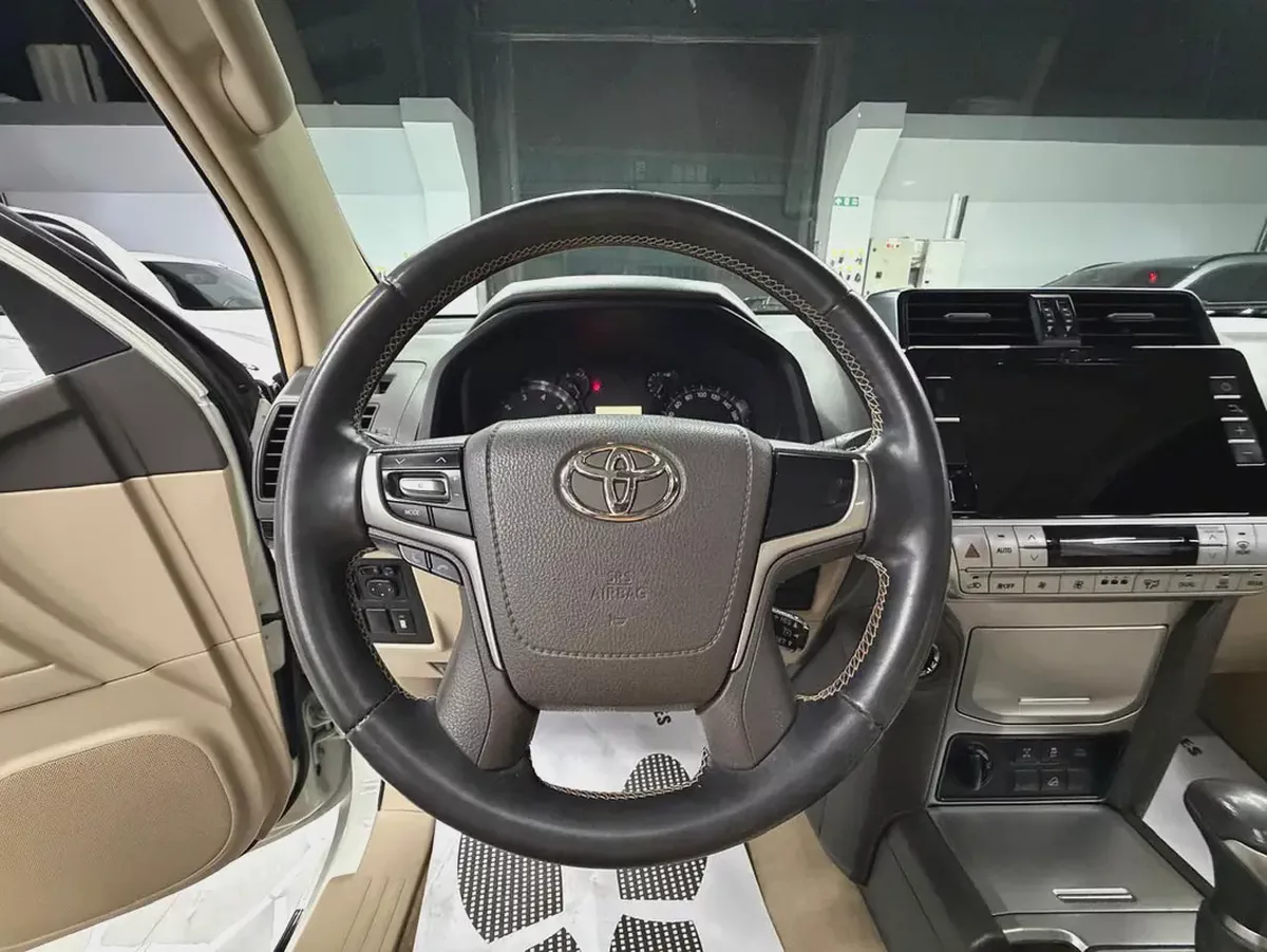1 Owner | Toyota Prado VXR | Sunroof | Leather | Full Agency Service History-11-11