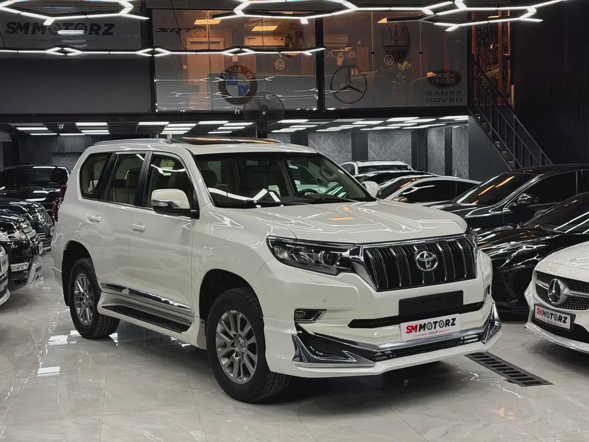 1 Owner | Toyota Prado VXR | Sunroof | Leather | Full Agency Service History-1-1