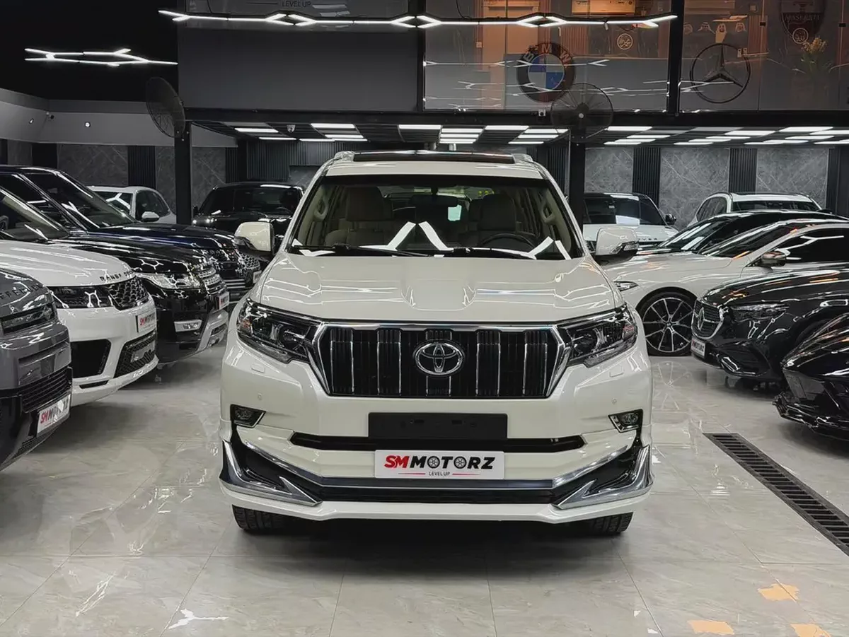 1 Owner | Toyota Prado VXR | Sunroof | Leather | Full Agency Service History-2-2