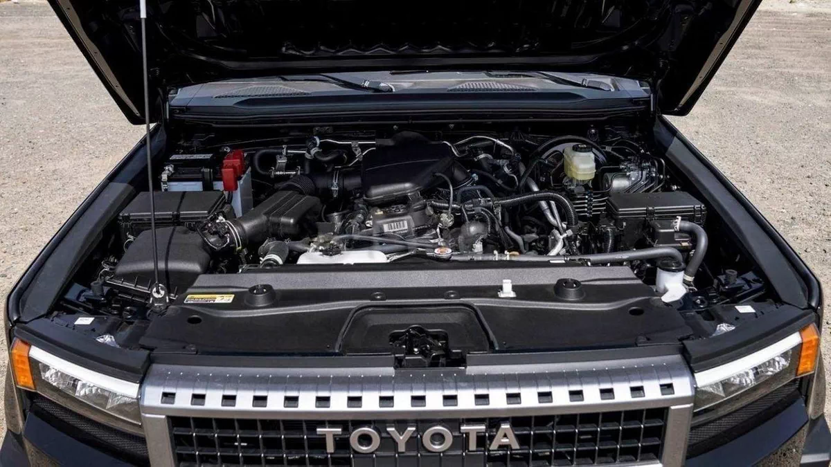 Toyota Prado GXR TOYOTA PRADO 250 TXL 2.7P AT LIMITED MY2025 – BLACK-19-0