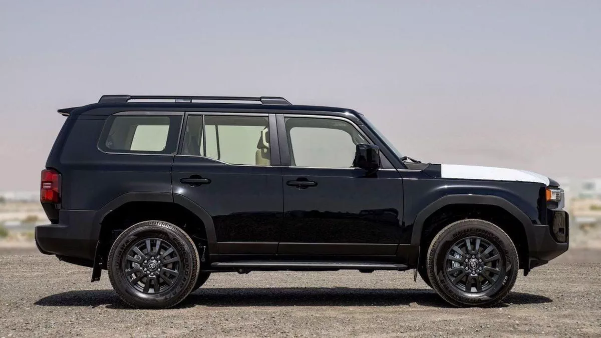 Toyota Prado GXR TOYOTA PRADO 250 TXL 2.7P AT LIMITED MY2025 – BLACK-7-0