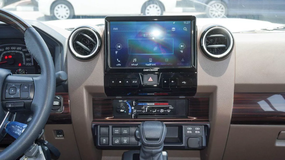 Toyota Land Cruiser 70 LC76 LX LX 4.0L V6 A/T-6-0