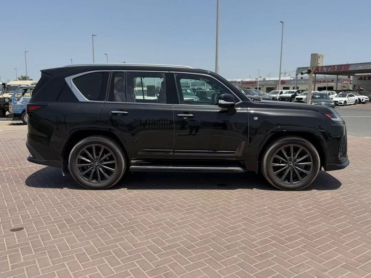 Lexus LX600 SIGNATURE LEXUS LX600 Fsport 3.5L twin turbo Model 2026-16-0