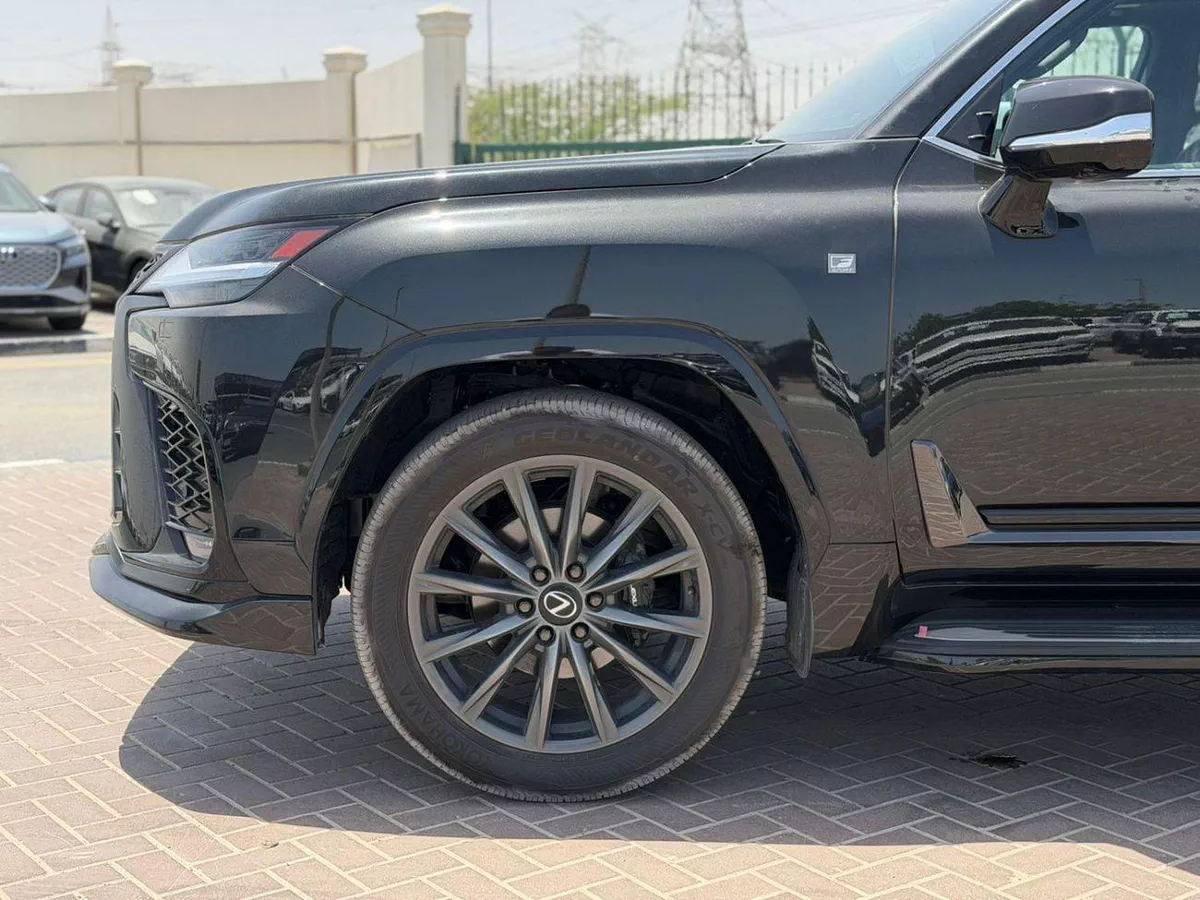 Lexus LX600 SIGNATURE LEXUS LX600 Fsport 3.5L twin turbo Model 2026-17-0