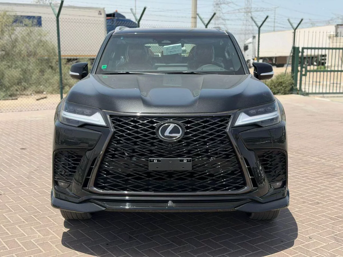 Lexus LX600 SIGNATURE LEXUS LX600 Fsport 3.5L twin turbo Model 2026