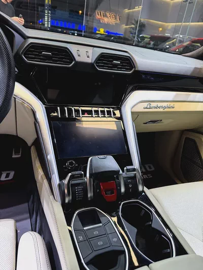 2020 LAMBORGHINI URUS ( GCC / STILL UNDER WARRANTY )-9