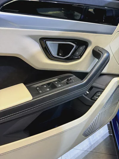 2020 LAMBORGHINI URUS ( GCC / STILL UNDER WARRANTY )-11
