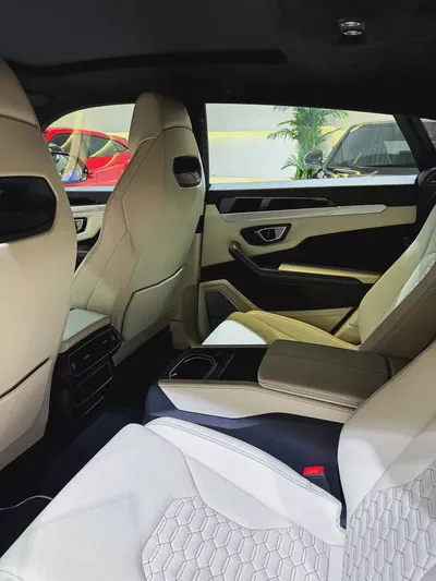 2020 LAMBORGHINI URUS ( GCC / STILL UNDER WARRANTY )-12