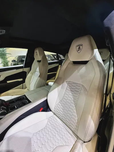2020 LAMBORGHINI URUS ( GCC / STILL UNDER WARRANTY )-13