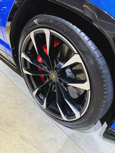 2020 LAMBORGHINI URUS ( GCC / STILL UNDER WARRANTY )-6