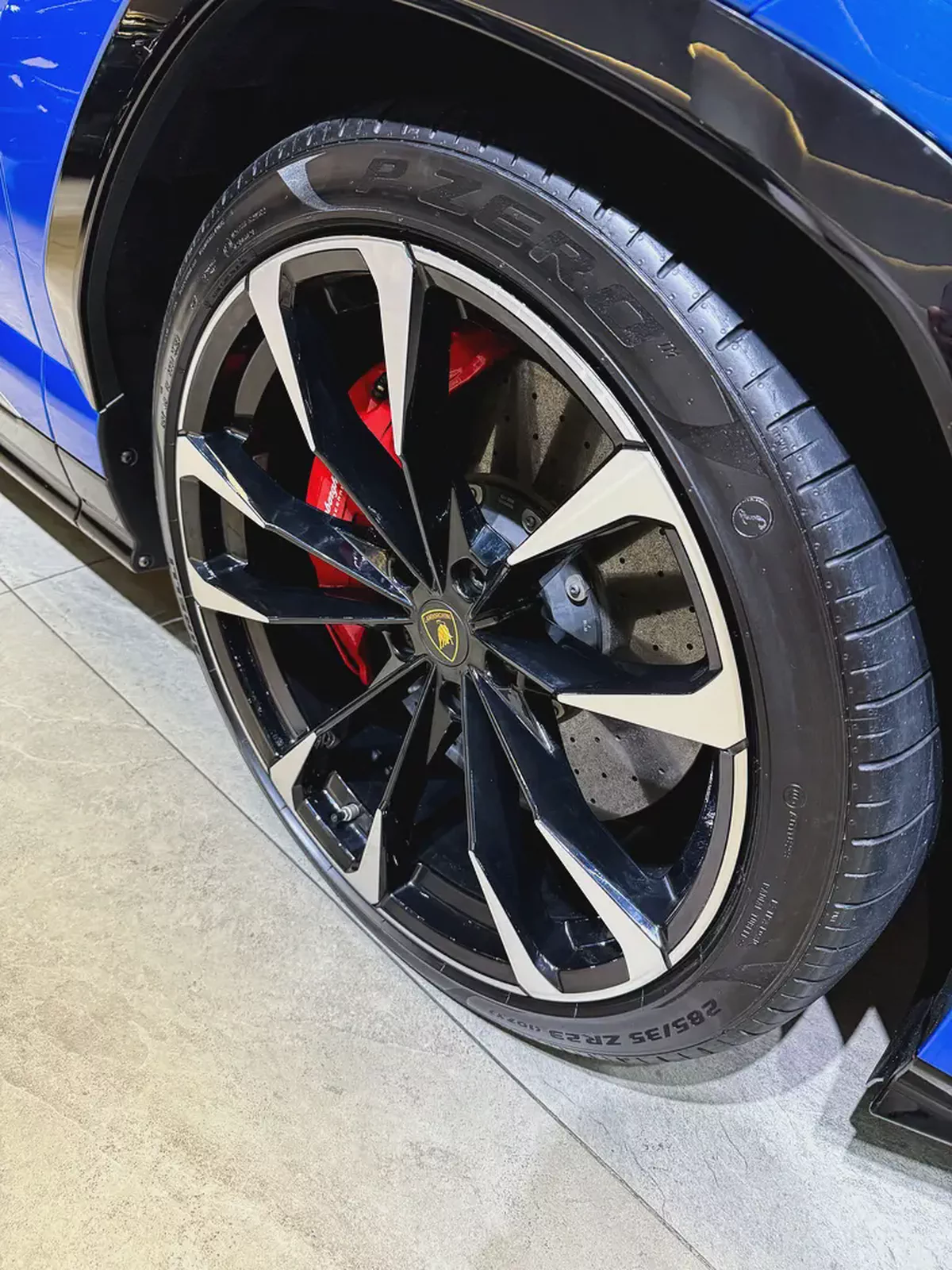 2020 LAMBORGHINI URUS ( GCC / STILL UNDER WARRANTY )-6-6