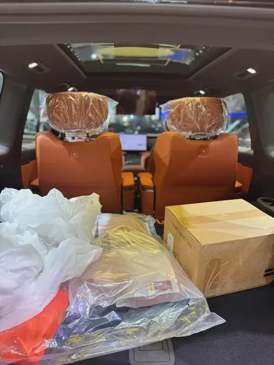 Rox 01 VIP 2026 | Brand New | Chinese Specs | Luxury EREV SUV-17