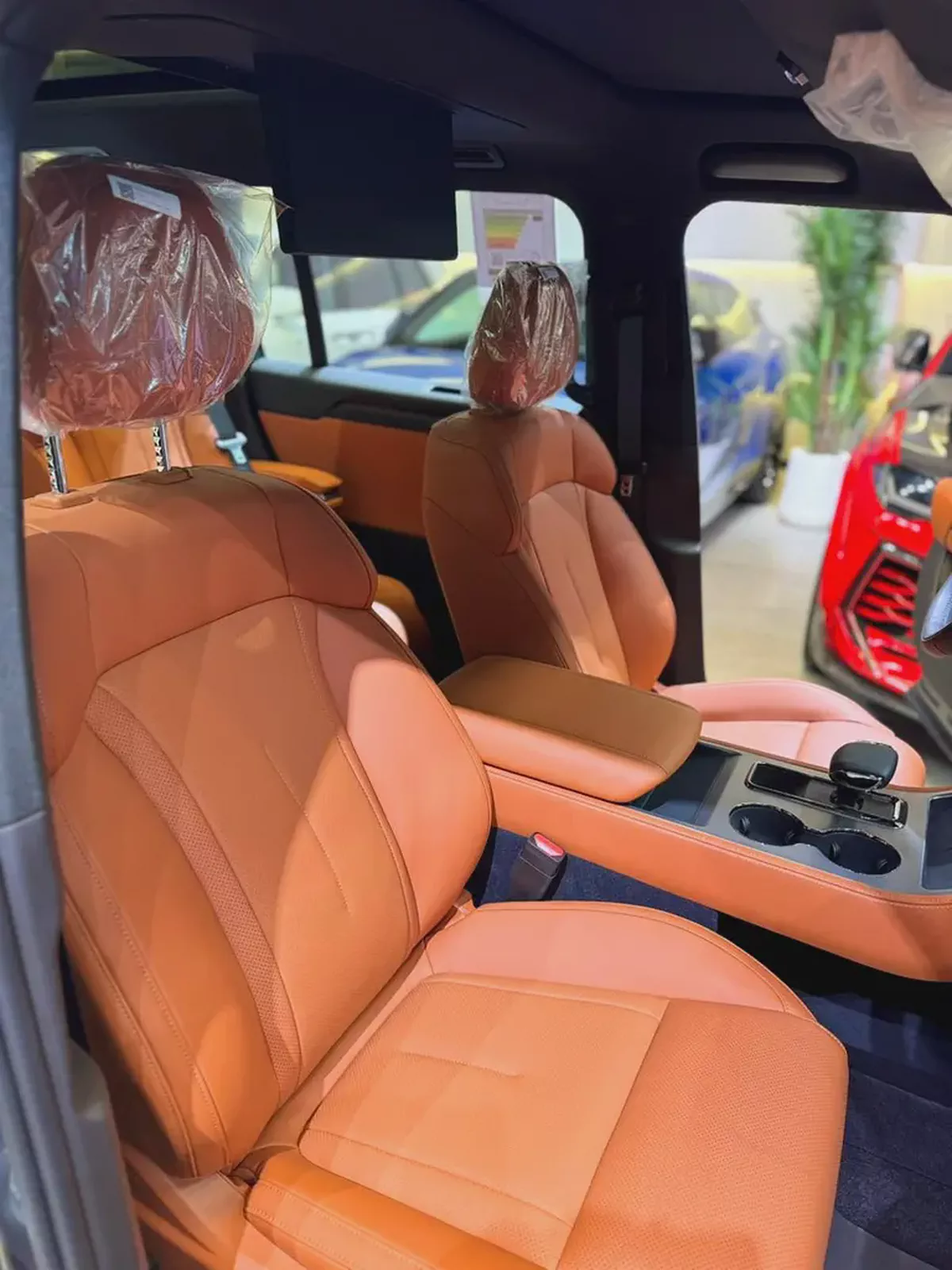 Rox 01 VIP 2026 | Brand New | Chinese Specs | Luxury EREV SUV-12-12
