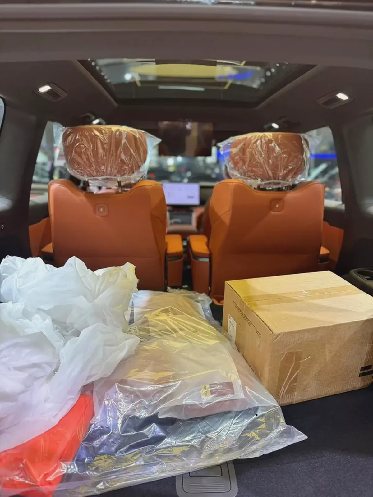 Rox 01 VIP 2026 | Brand New | Chinese Specs | Luxury EREV SUV-17-17