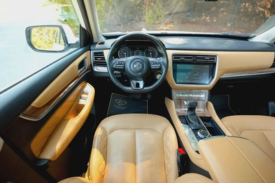AED 666/Month | RX-8 Luxury | Warranty | GCC Specs | REF#M12681-8