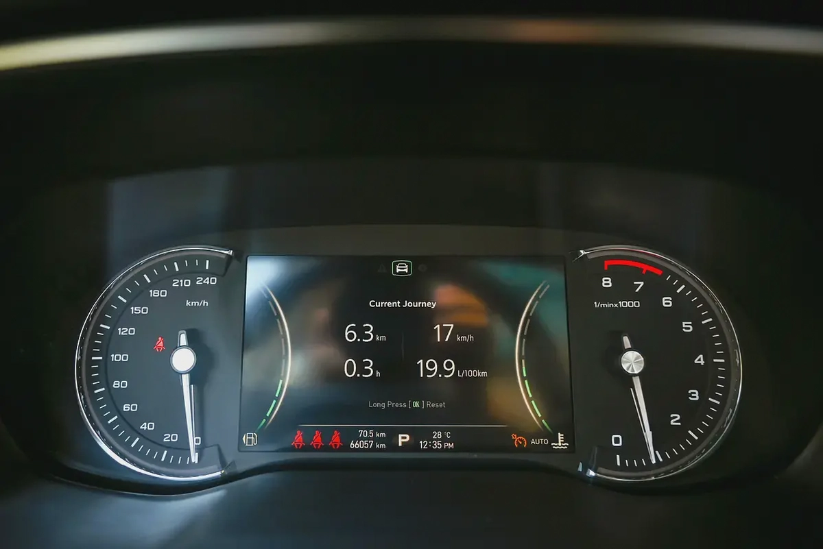 AED 666/Month | RX-8 Luxury | Warranty | GCC Specs | REF#M12681-15-15