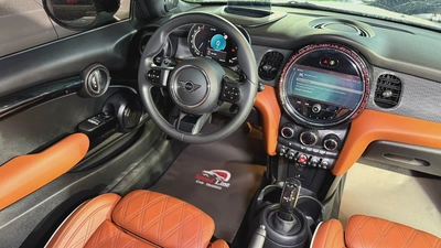 Mini Copper S Gcc Full Option model 2023 Super Clean-9