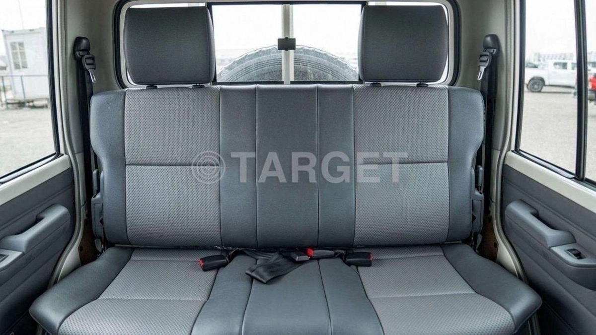 Toyota Land Cruiser Pick Up Toyota Land Cruiser Pickup LC79 DC 4.2L Diesel 2025-8-0