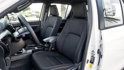 Toyota Hilux Toyota Hilux adventure  2.8L Diesel Advanture 2024 Automatic-16