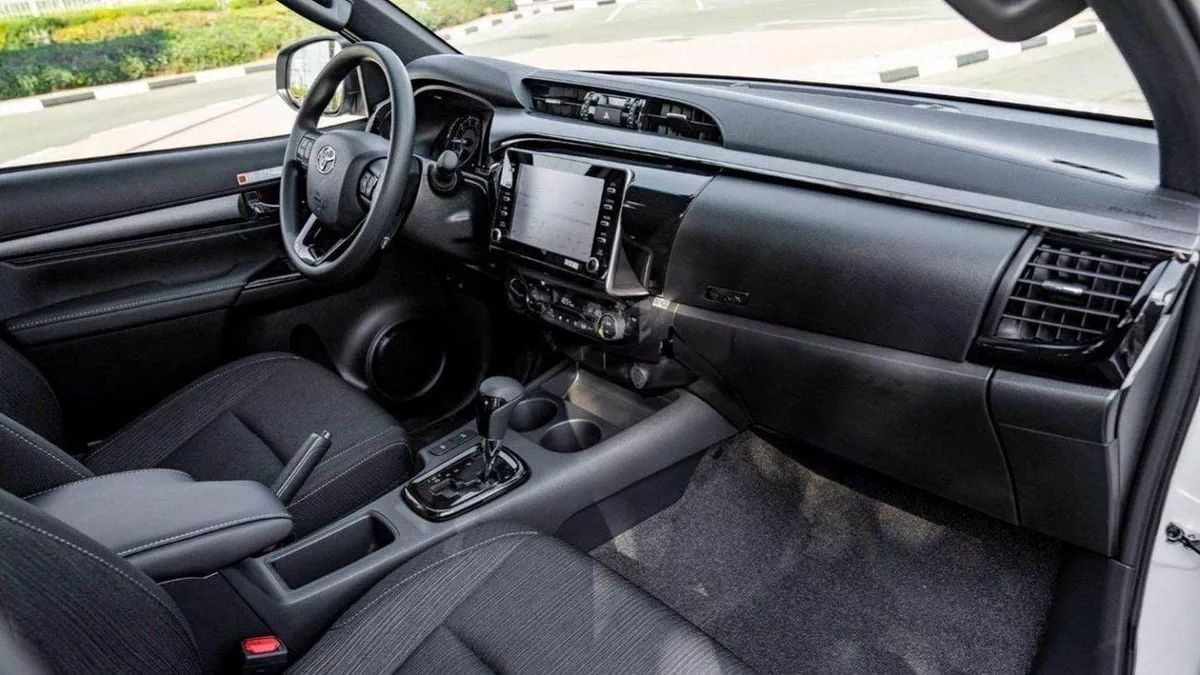 Toyota Hilux Toyota Hilux adventure  2.8L Diesel Advanture 2024 Automatic-13-0
