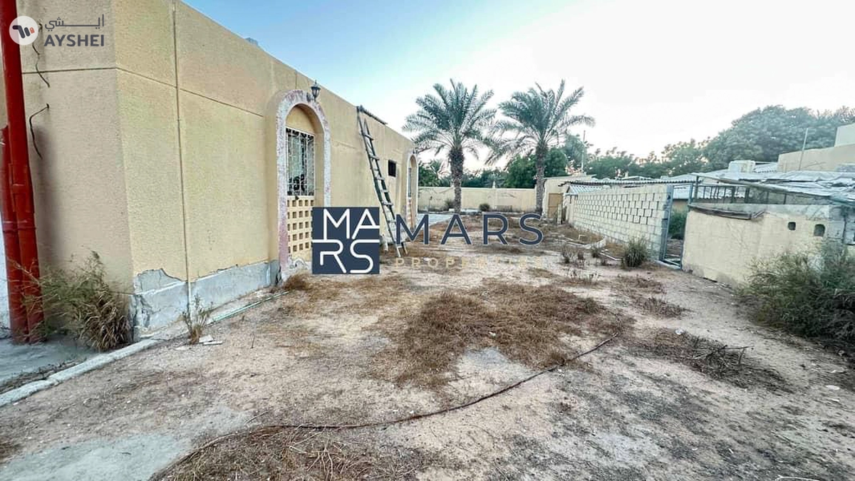 Perfectly located on Main Street residential plot 16000 sqft for sale in Al khazamia-3-3