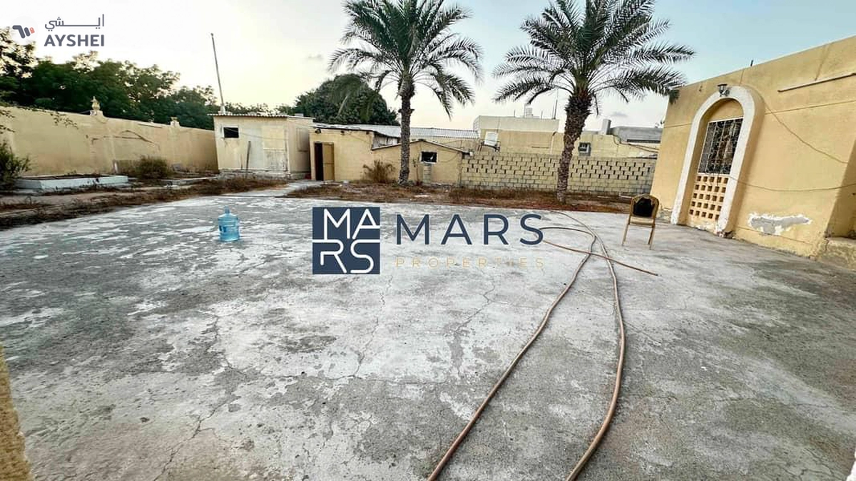 Perfectly located on Main Street residential plot 16000 sqft for sale in Al khazamia-6-6