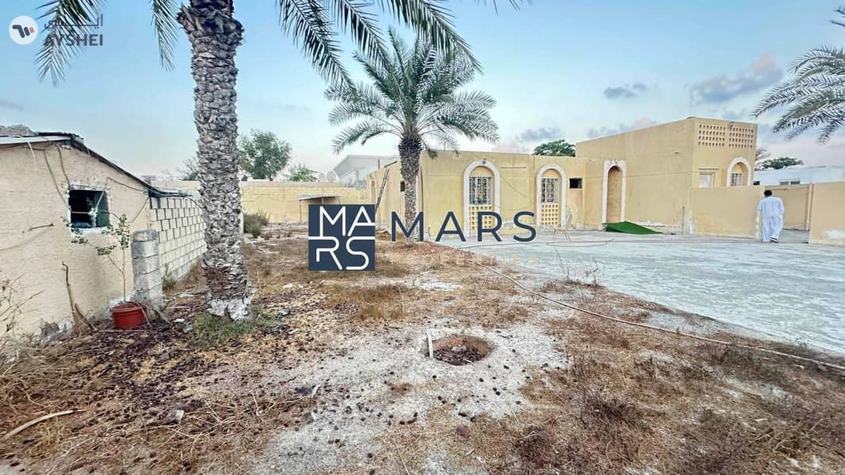 Perfectly located on Main Street residential plot 16000 sqft for sale in Al khazamia-7-7