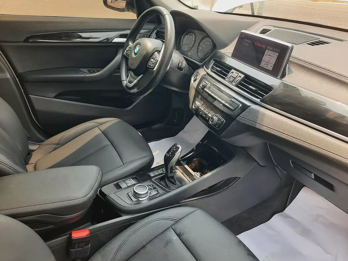 BMW X1 2022 full option  low km-11-11