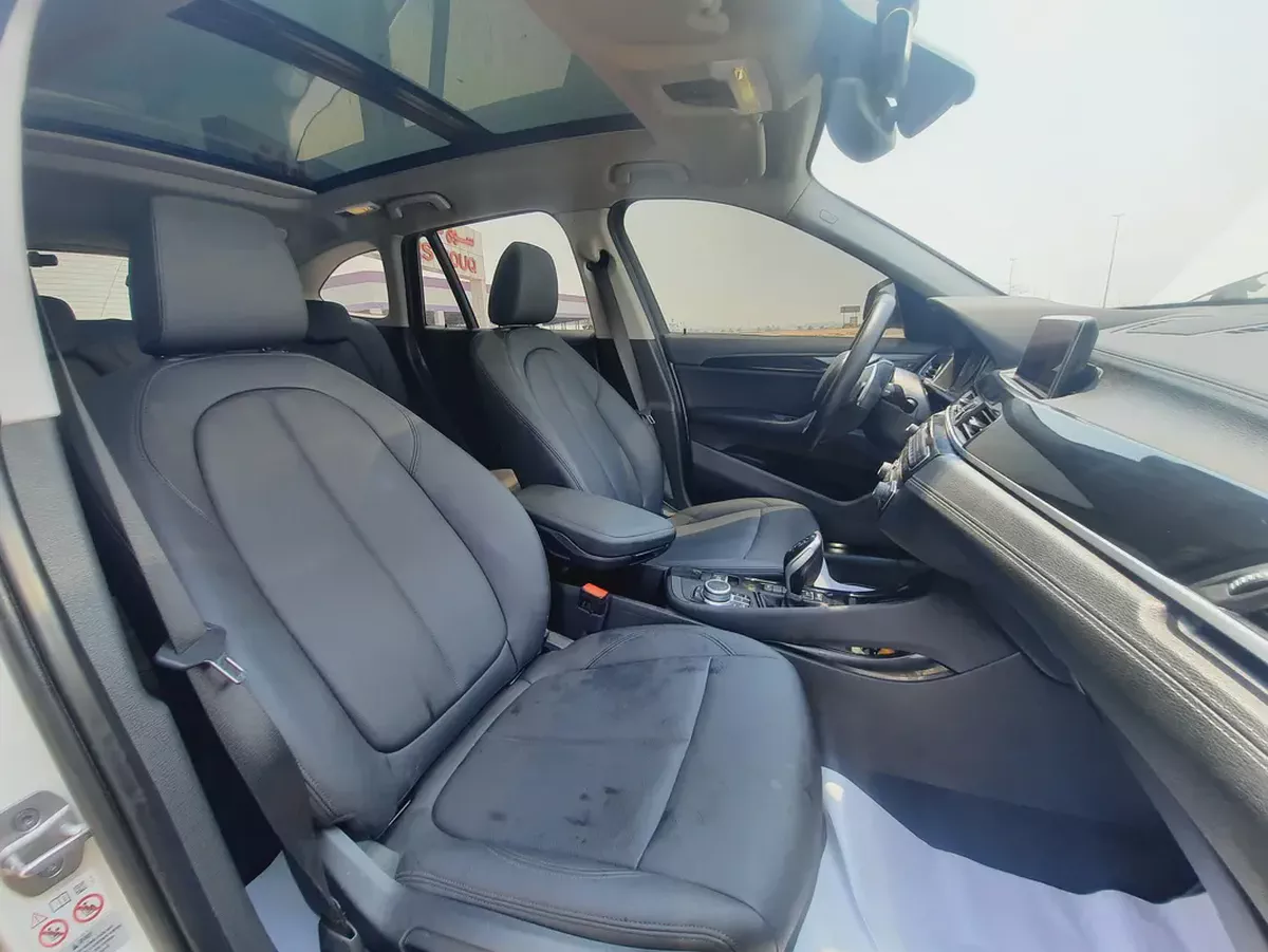 BMW X1 2022 full option  low km-13-13
