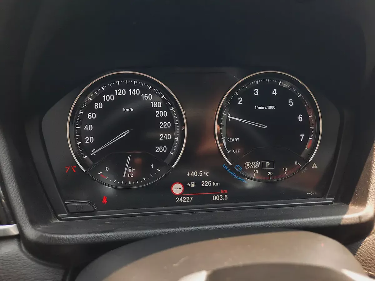 BMW X1 2022 full option  low km-15-15