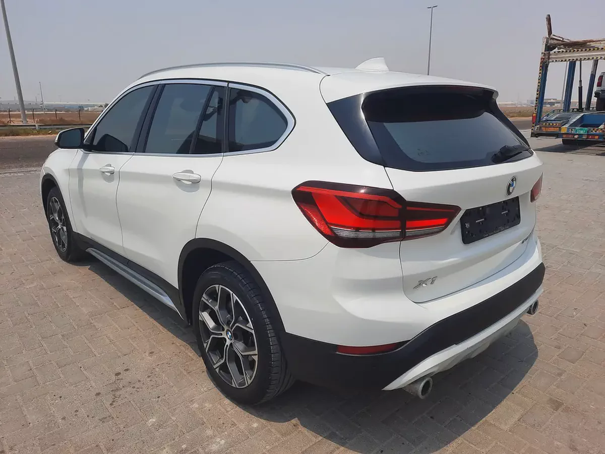 BMW X1 2022 full option  low km-5-5