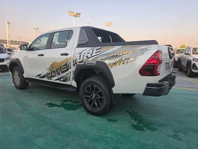 TOYOTA HILUX ADVENTURE 2.8L DIESEL-8