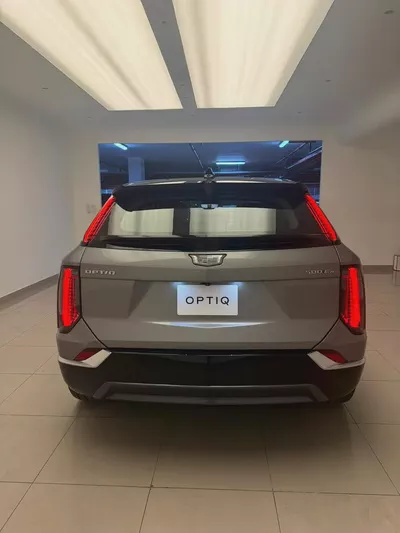 2025 Cadillac Optiq Luxury - GCC Specs - Brand New-4