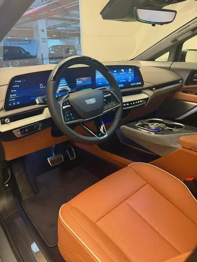 2025 Cadillac Optiq Luxury - GCC Specs - Brand New-5