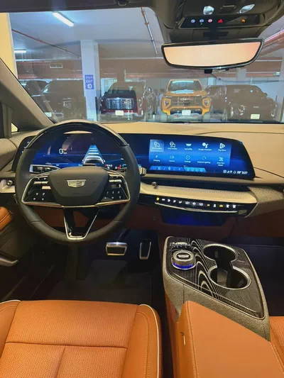 2025 Cadillac Optiq Luxury - GCC Specs - Brand New-8