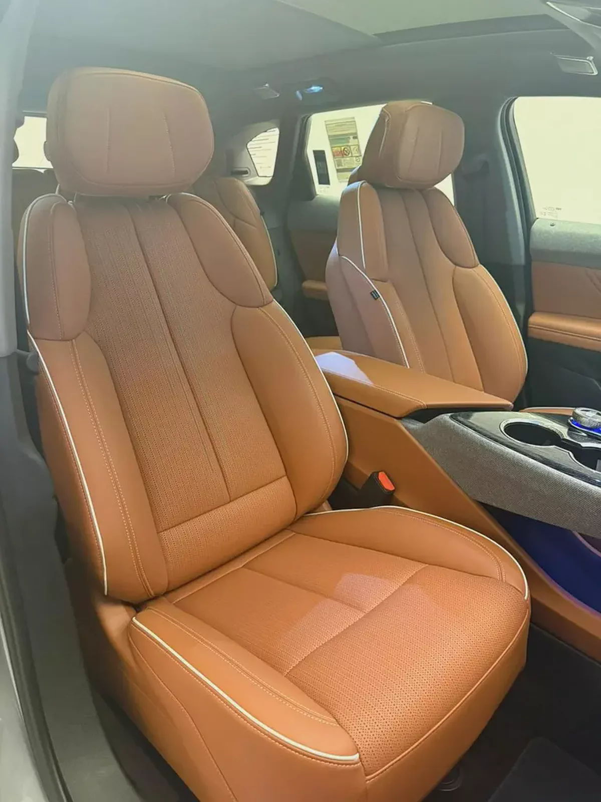 2025 Cadillac Optiq Luxury - GCC Specs - Brand New-12-12