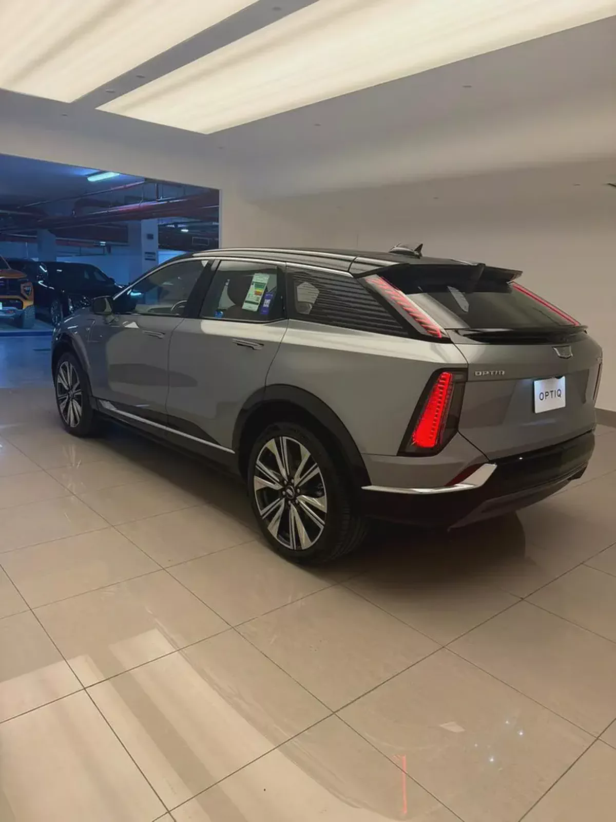 2025 Cadillac Optiq Luxury - GCC Specs - Brand New-2-2