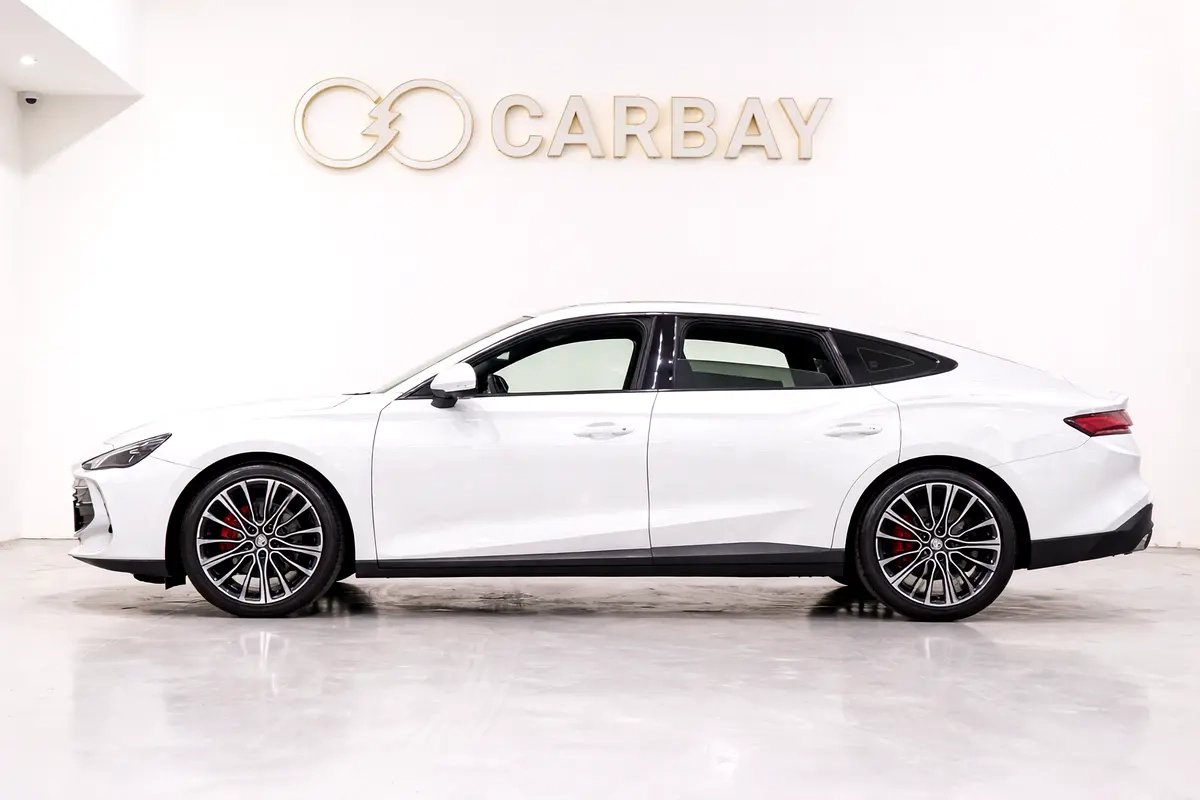 AED 1237 PM | MG7 2025 | TROPHY PLUS | UNDER 6 YEAR DEALER WARRANTY | PRISTINE CONDITION | GCC-8-8
