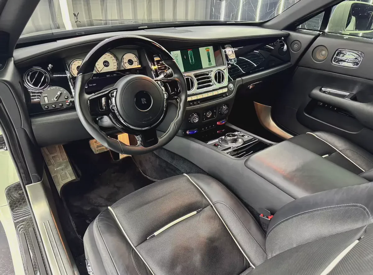 2017 Rolls-Royce Dawn Black Badge  | Mansory Package | European | Low Mileage | Soft Top Convertible-9-9