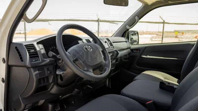 Toyota Hiace DLS - STANDARD ROOF-14
