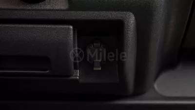 Toyota Hiace DLS - STANDARD ROOF-21