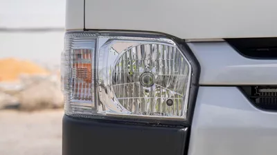 Toyota Hiace DLS - STANDARD ROOF-3