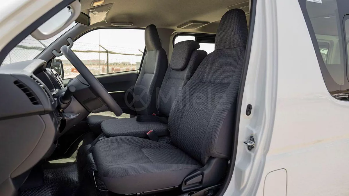 Toyota Hiace DLS - STANDARD ROOF-10-0