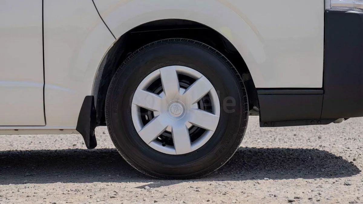 Toyota Hiace DLS - STANDARD ROOF-5-0