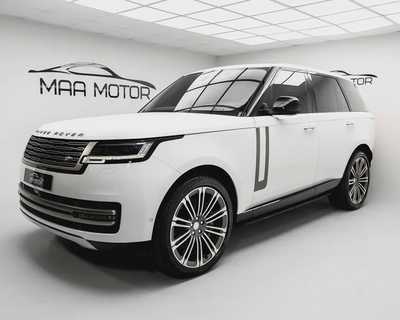 Land Rover Range Rover HSE 2023 | GCC Specs | Pristine Condition-0