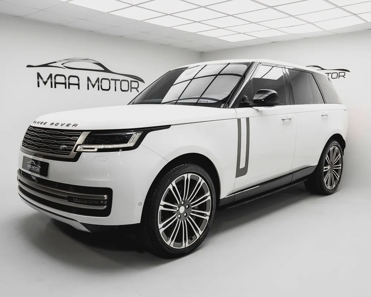 Land Rover Range Rover HSE 2023 | GCC Specs | Pristine Condition